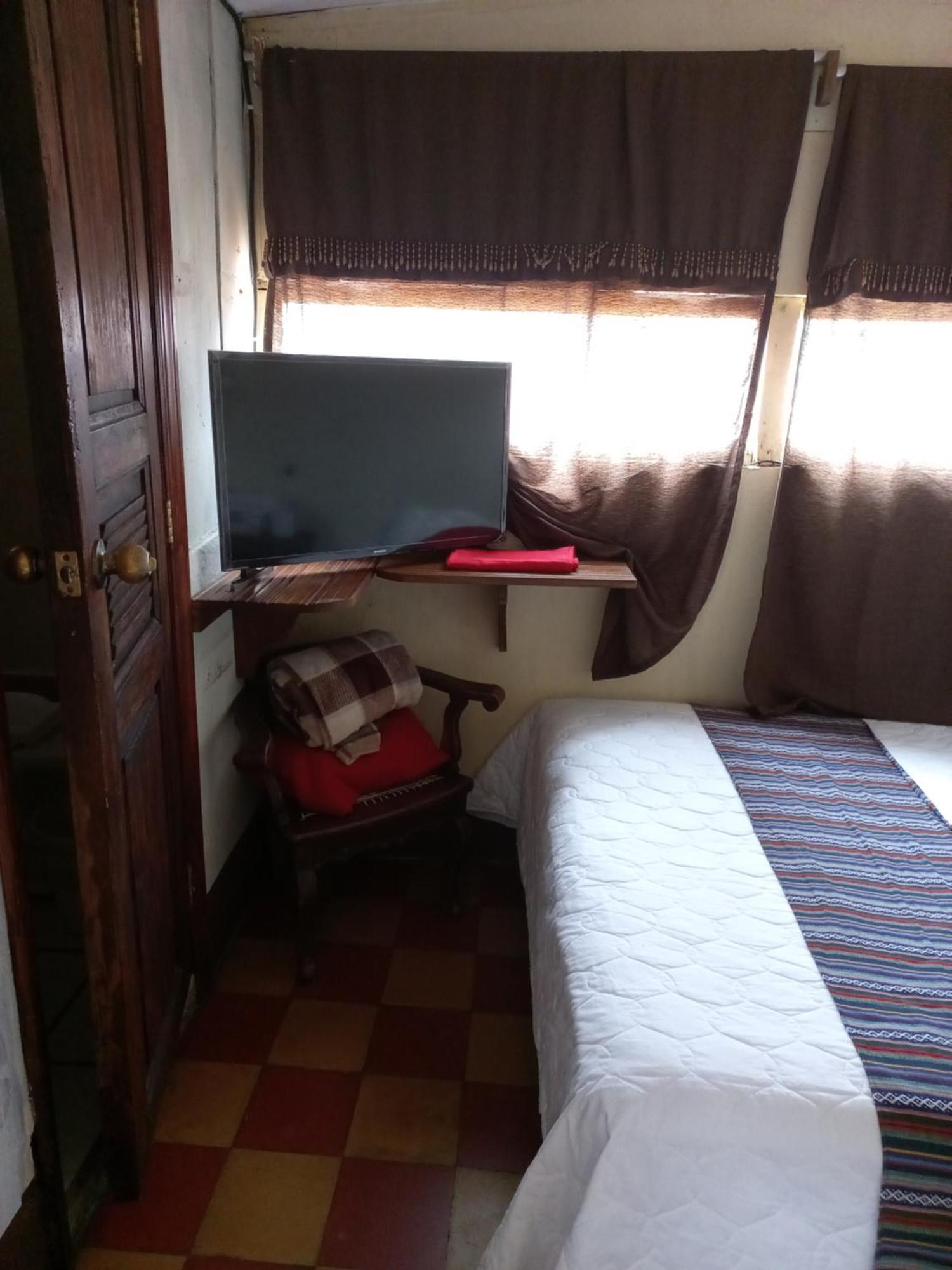 Hotel Acatenango Inn Антигуа-Гватемала Экстерьер фото
